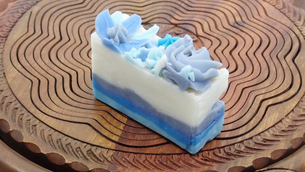 Artisan Soap, Royal Blue Lavender & Sandalwood, Plant-based ingredients