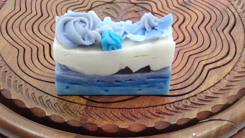 Artisan Soap, Royal Blue Lavender & Sandalwood, Plant-based ingredients